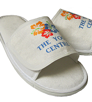 Unisex travel slippers with open toe and Velcro fastening